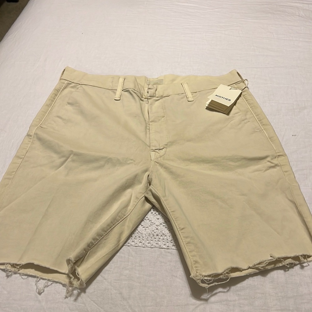 Mother Shaker Prep Fray Short Brand new with tags 31
